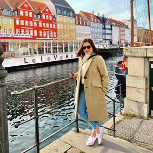 Meet your Posher, Leila